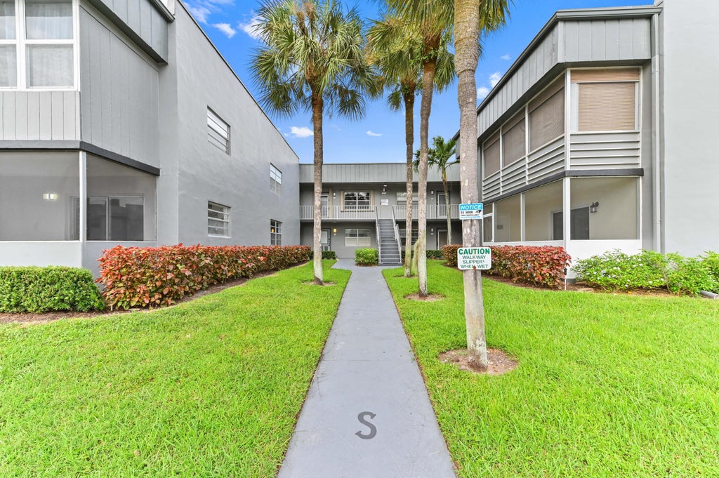 Photo of 881 Normandy S, Delray Beach, FL 33484 (MLS # R11032530)