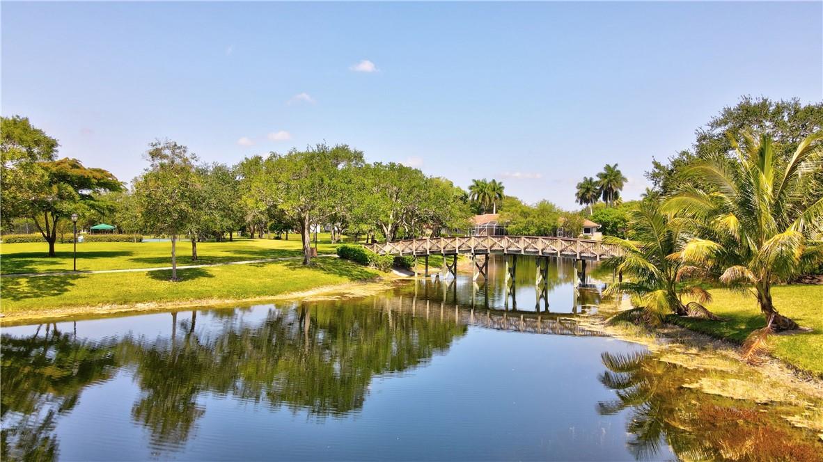 THE LANDINGS OF PARKLAND - Residential