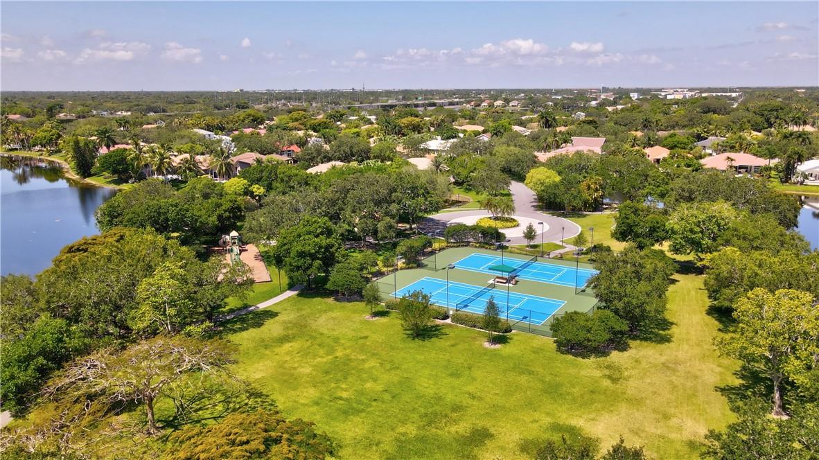 THE LANDINGS OF PARKLAND - Residential