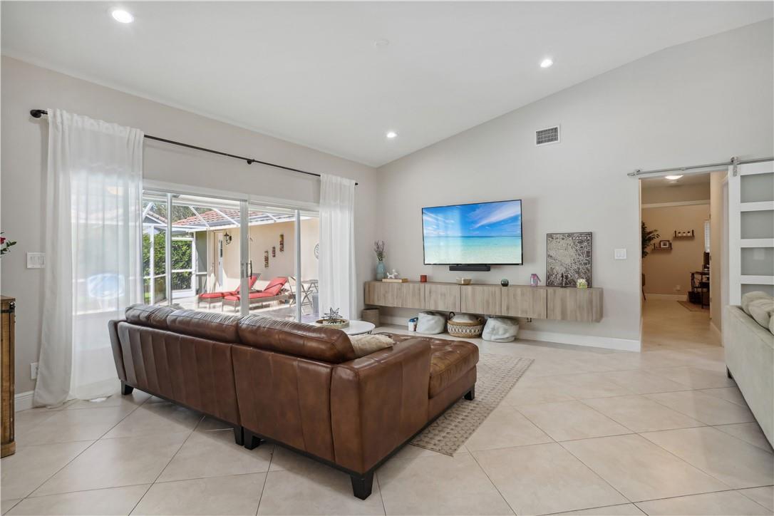THE LANDINGS OF PARKLAND - Residential