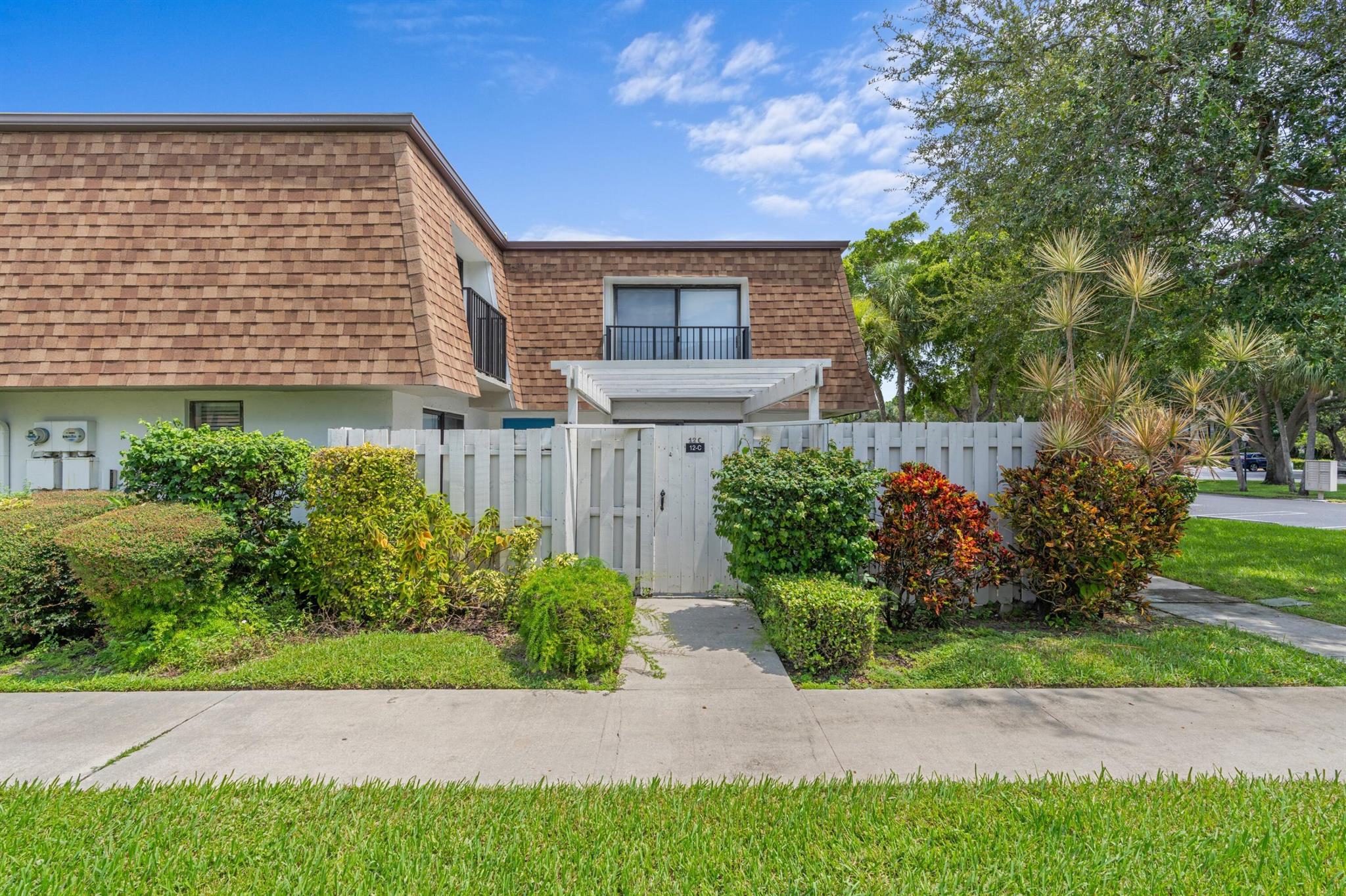 3132 SW 20th Terrace 12c