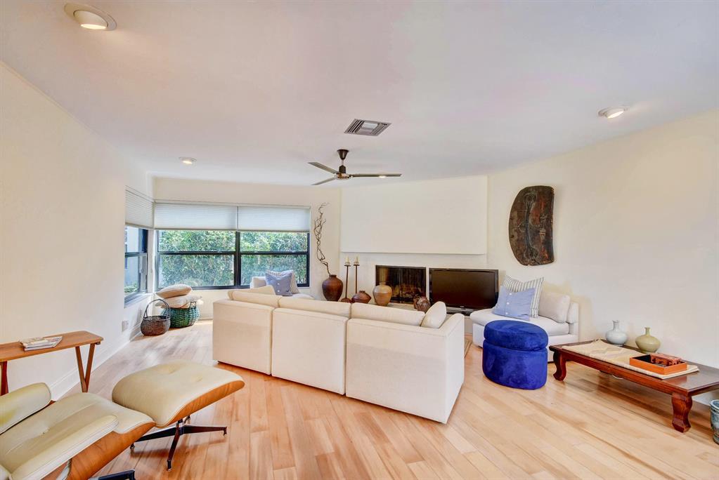 ISLAND OF WELLINGTON - Residential