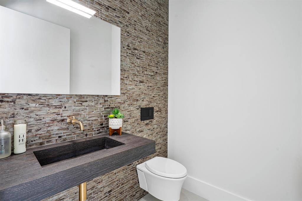 HOFMANS 8TH AVE ADD - Residential