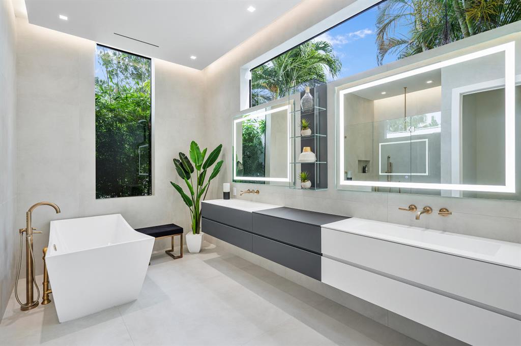 HOFMANS 8TH AVE ADD - Residential