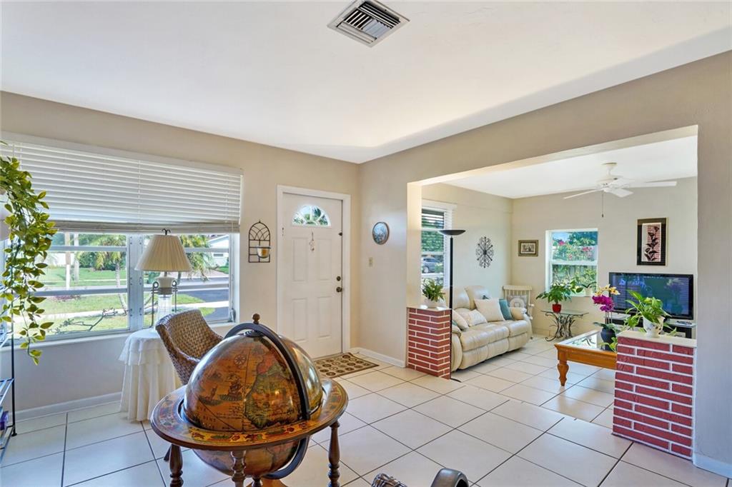 Palm Spgs Village 01 - Residential