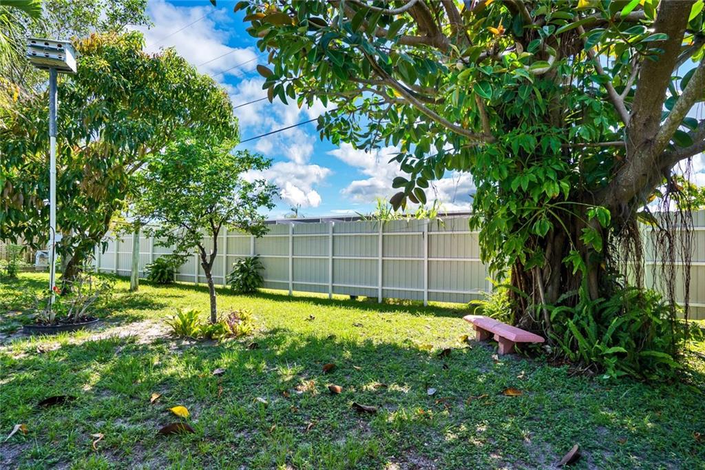 Palm Spgs Village 01 - Residential