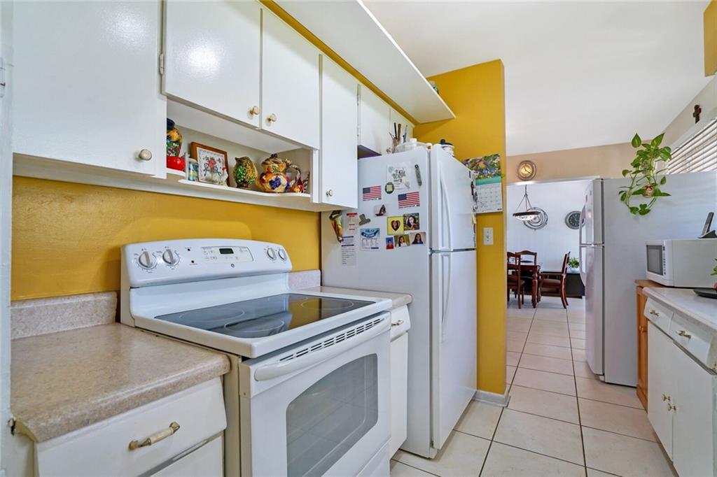 Palm Spgs Village 01 - Residential