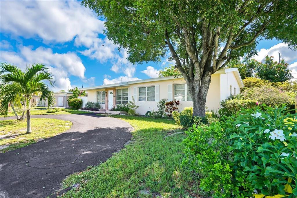 Palm Spgs Village 01 - Residential