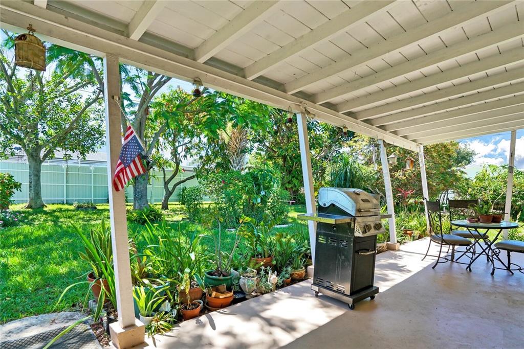 Palm Spgs Village 01 - Residential