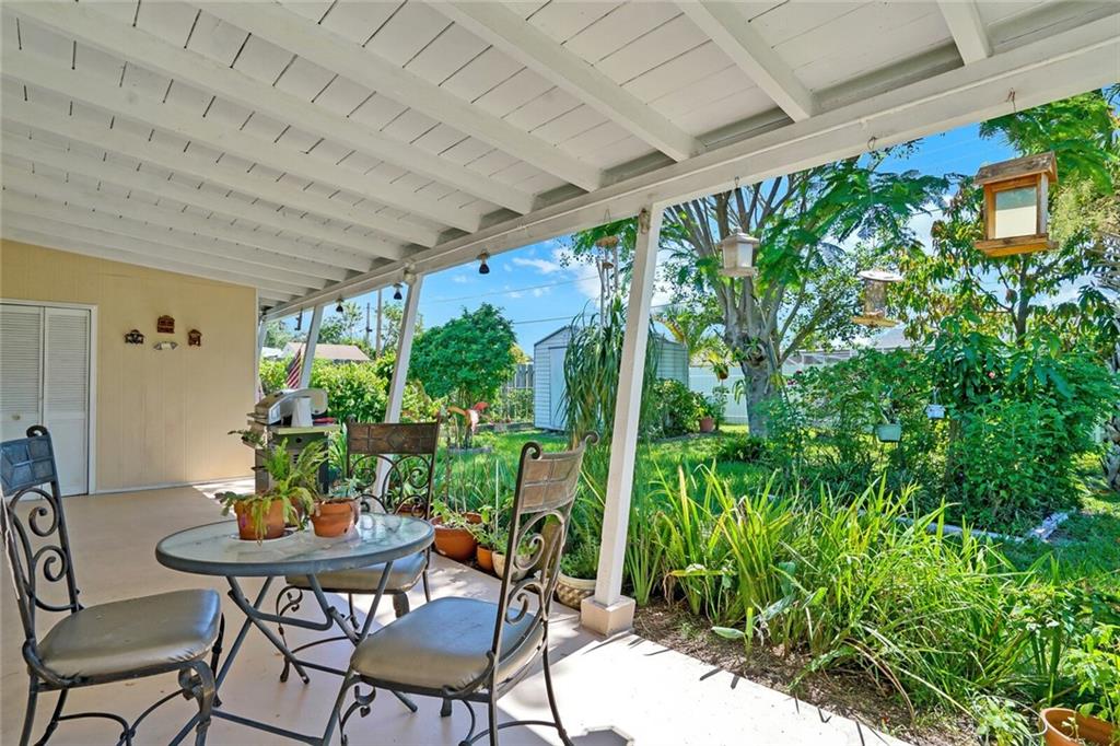 Palm Spgs Village 01 - Residential