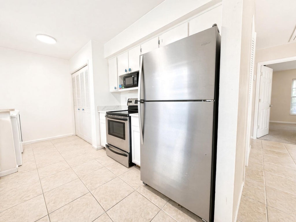 Photo of 4725 SE TERI Place, Stuart, FL 34997 (MLS # B26077168)