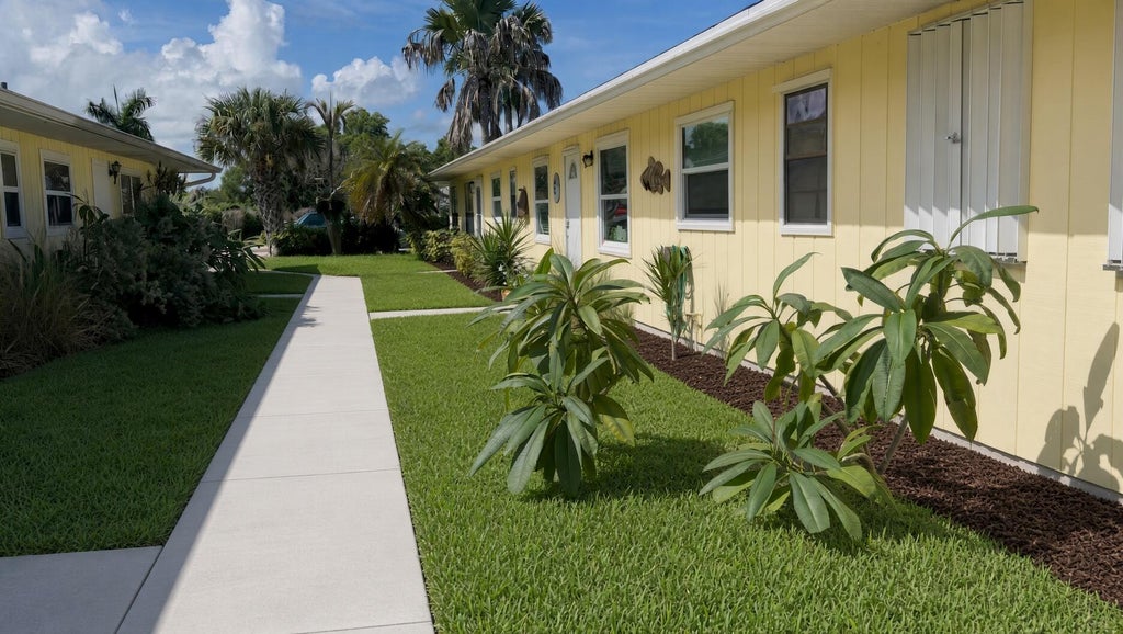 Photo of 4725 SE TERI Place, Stuart, FL 34997 (MLS # B26077168)