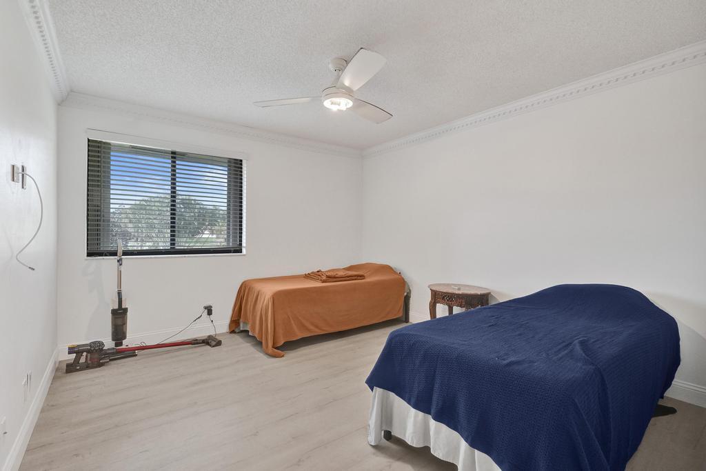 GARDENS 4 CONDO - Residential