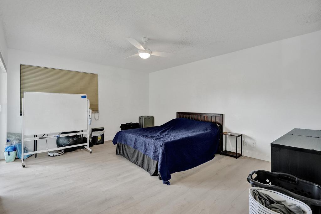 GARDENS 4 CONDO - Residential