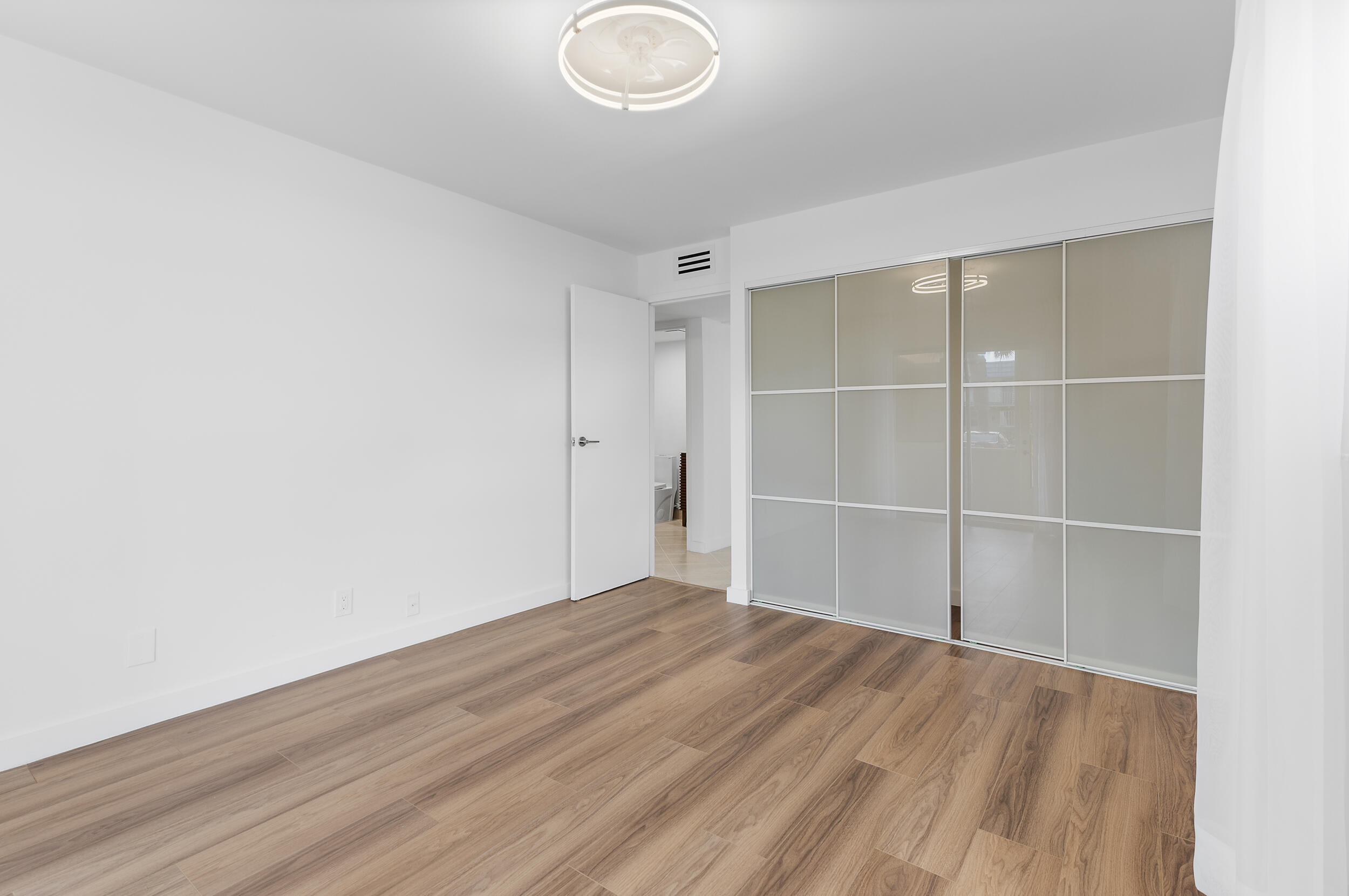 KINGS POINT BRITTANY CONDOS - Residential