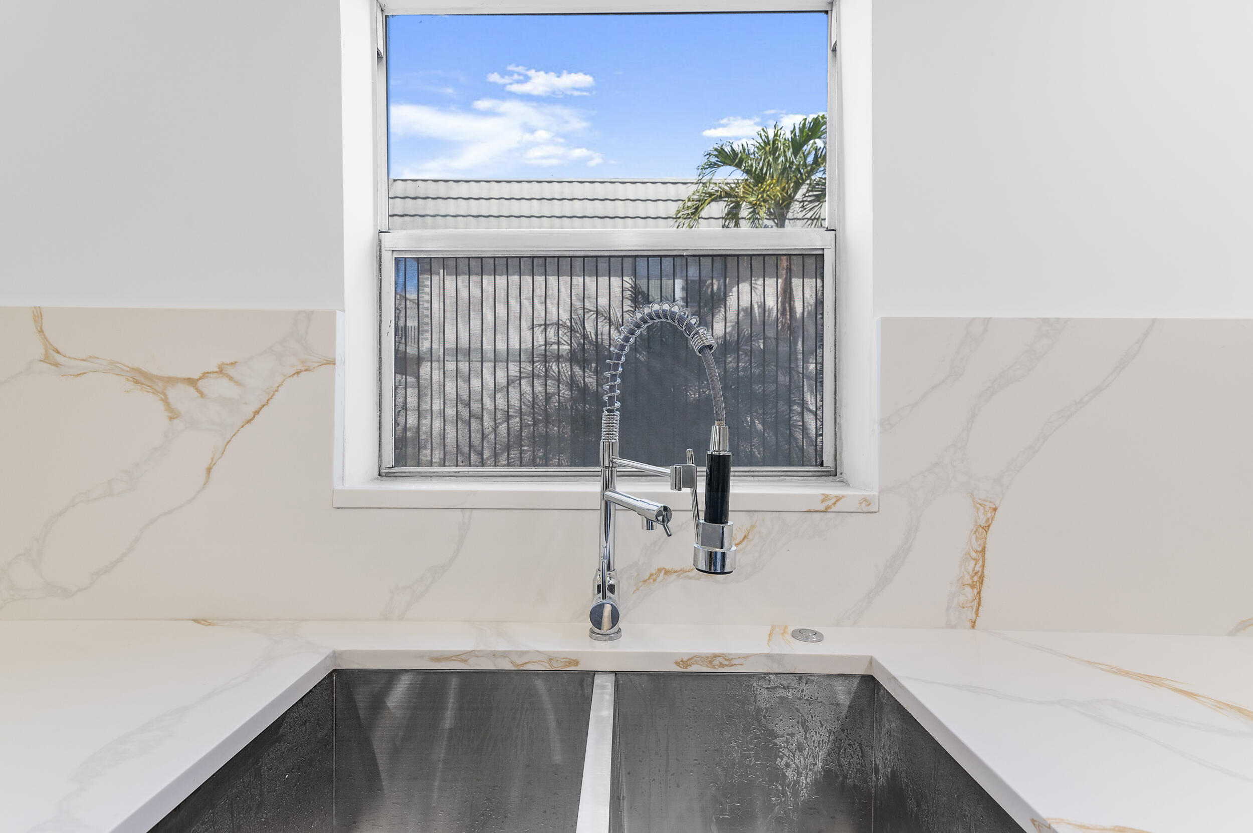 KINGS POINT BRITTANY CONDOS - Residential