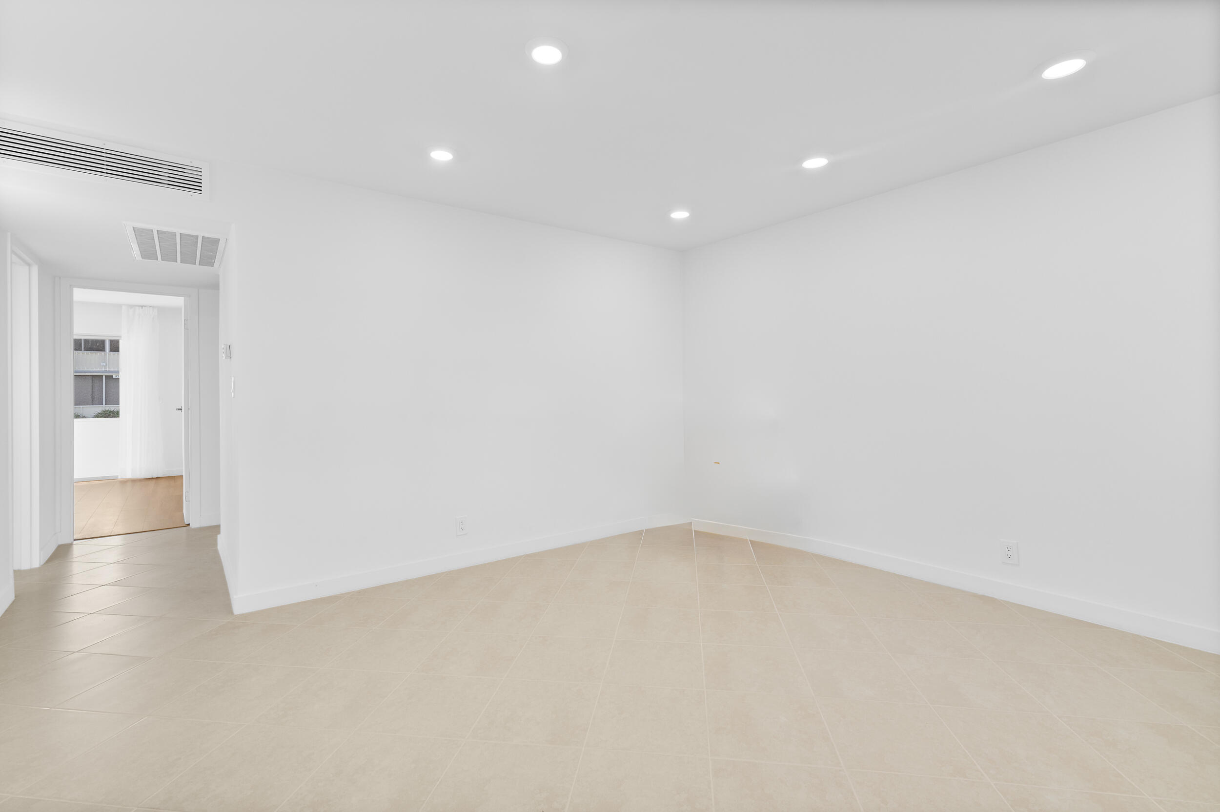 KINGS POINT BRITTANY CONDOS - Residential