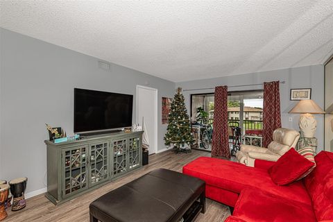 Condominium in Tamarac FL 9575 McNab Rd Rd 11.jpg