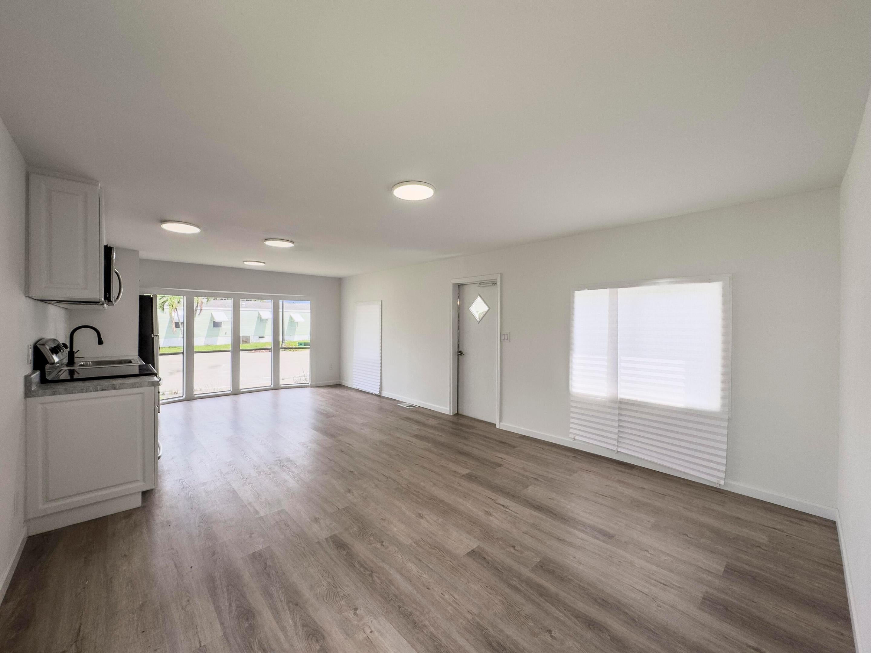 4022 68th Street N 826