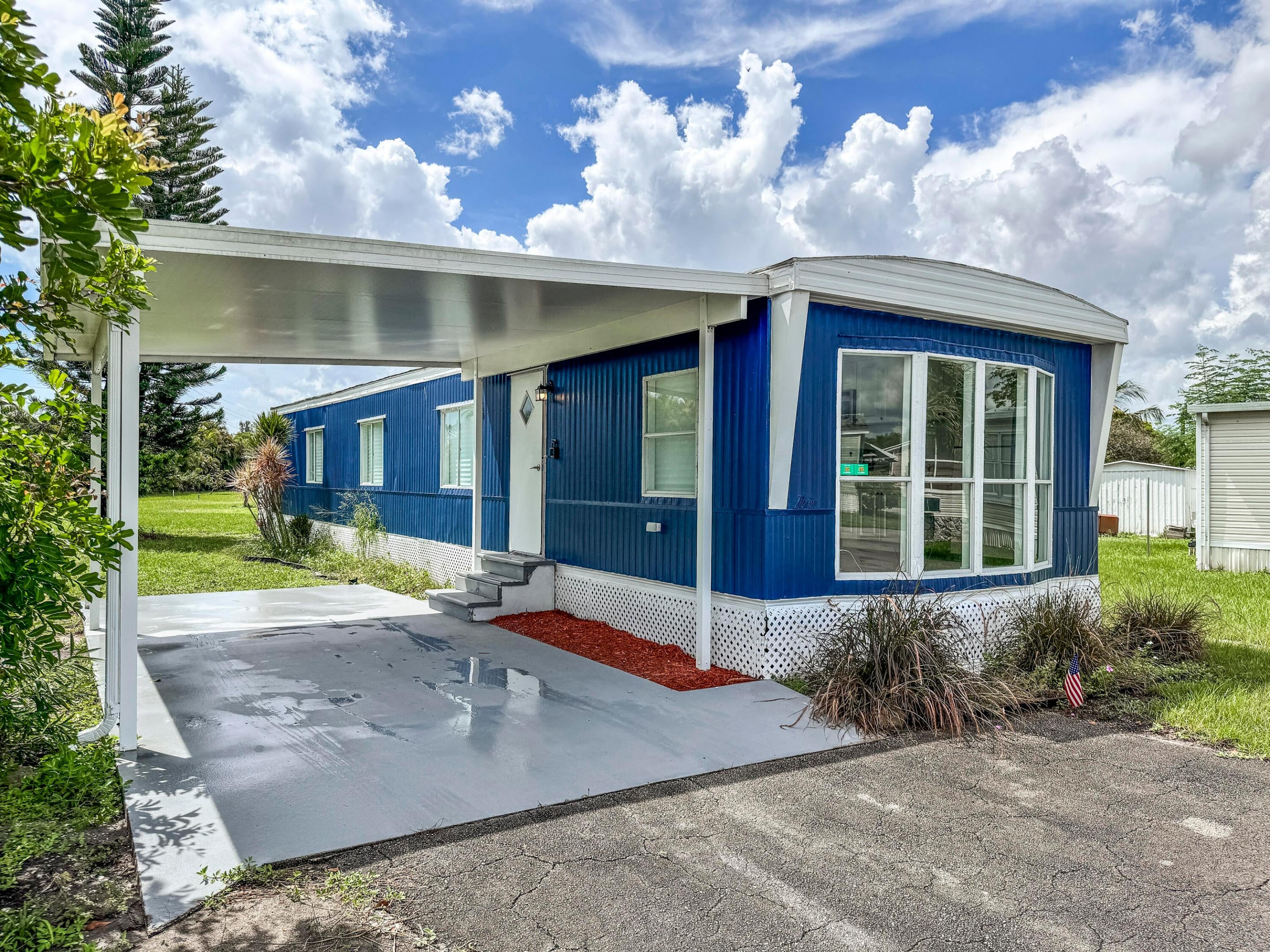 4022 68th Street N 826