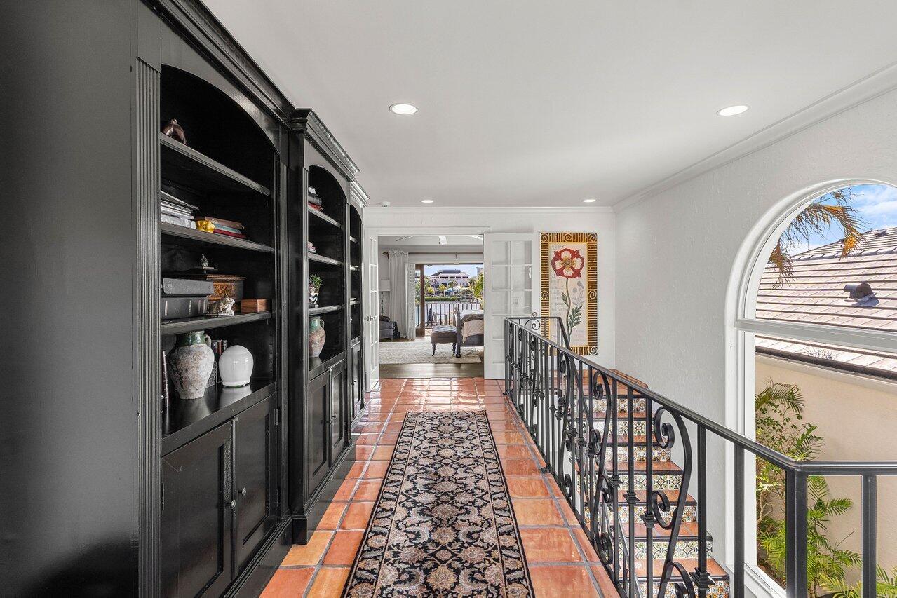 WATERS EDGE EST - Residential