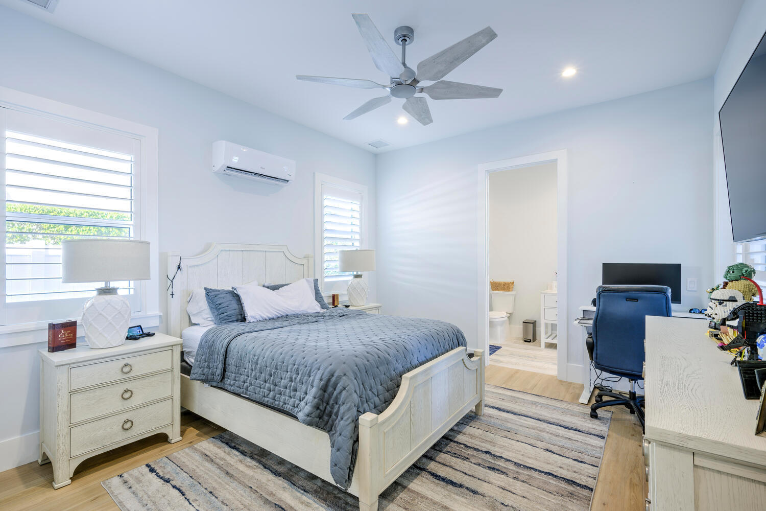 NORTH PALM BEACH VILLAGE OF 6 - Residential