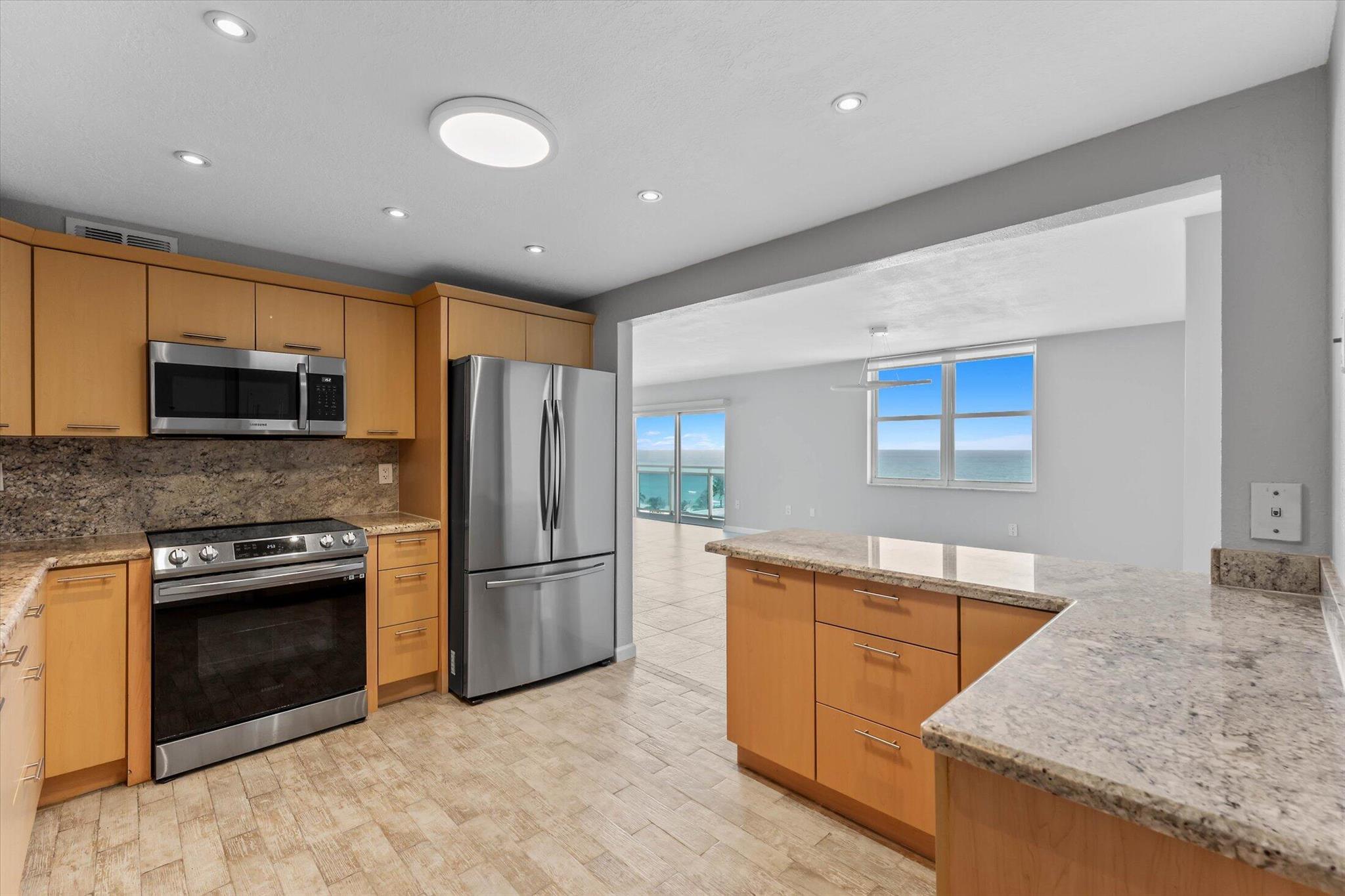 1701 S Ocean Drive 903