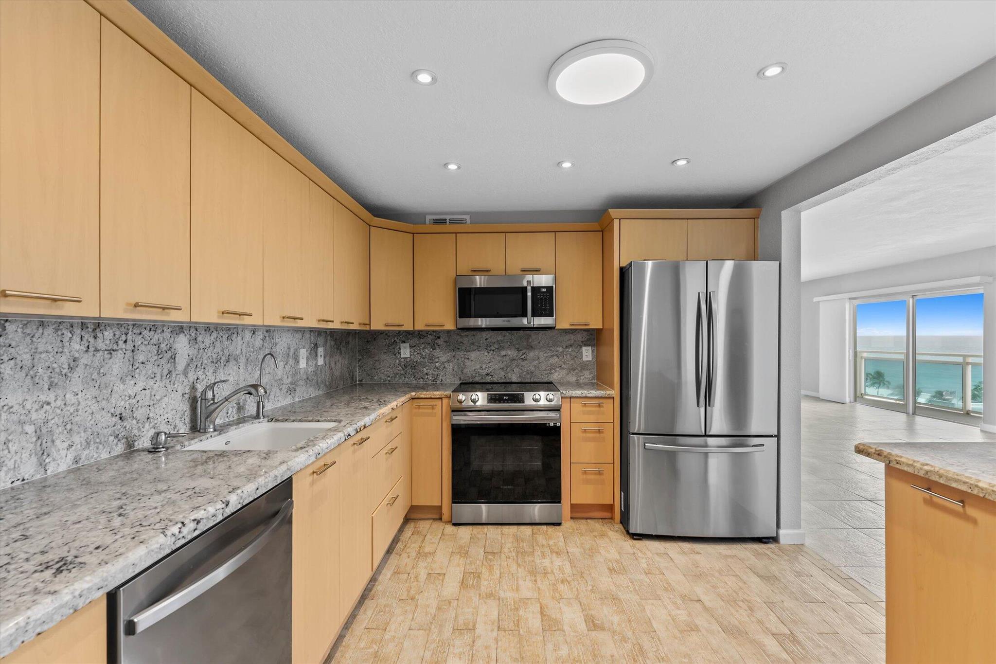 1701 S Ocean Drive 903