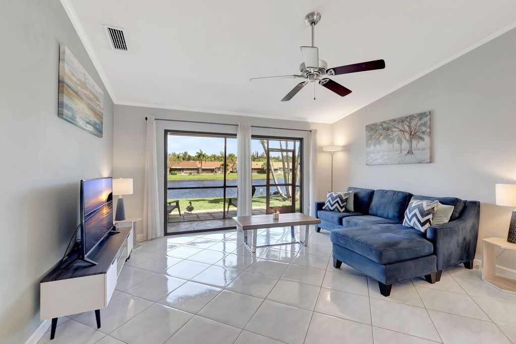 Photo of 13 Fawlkland Circle, Boynton Beach, FL 33426 (MLS # R10974472)