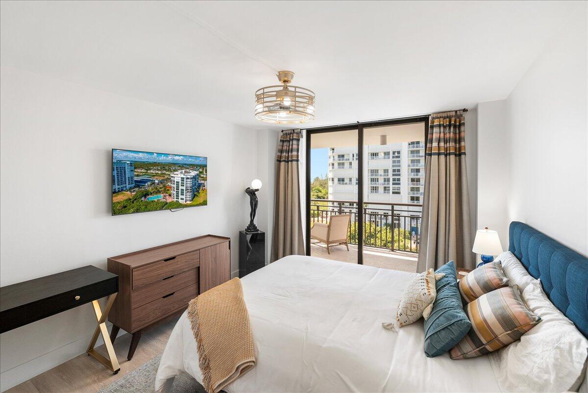 BARCLAY BEACH CLUB PHASE - Residential Lease