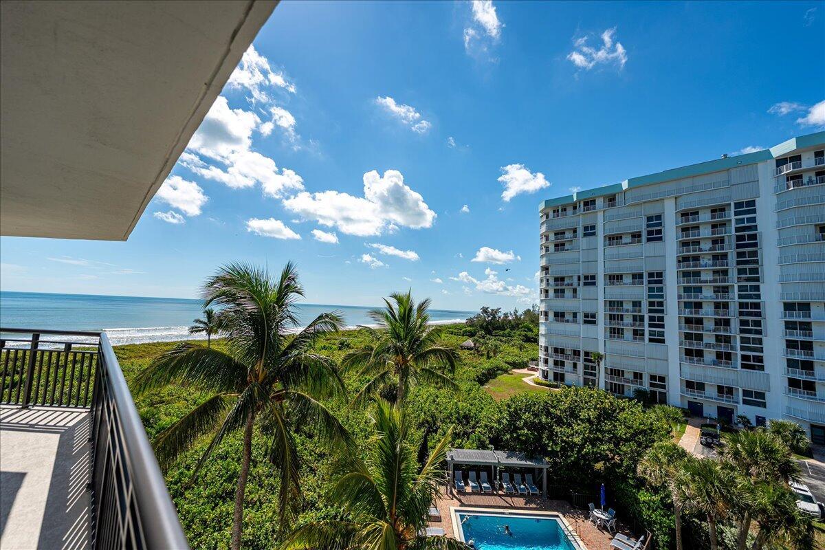 BARCLAY BEACH CLUB PHASE - Residential Lease