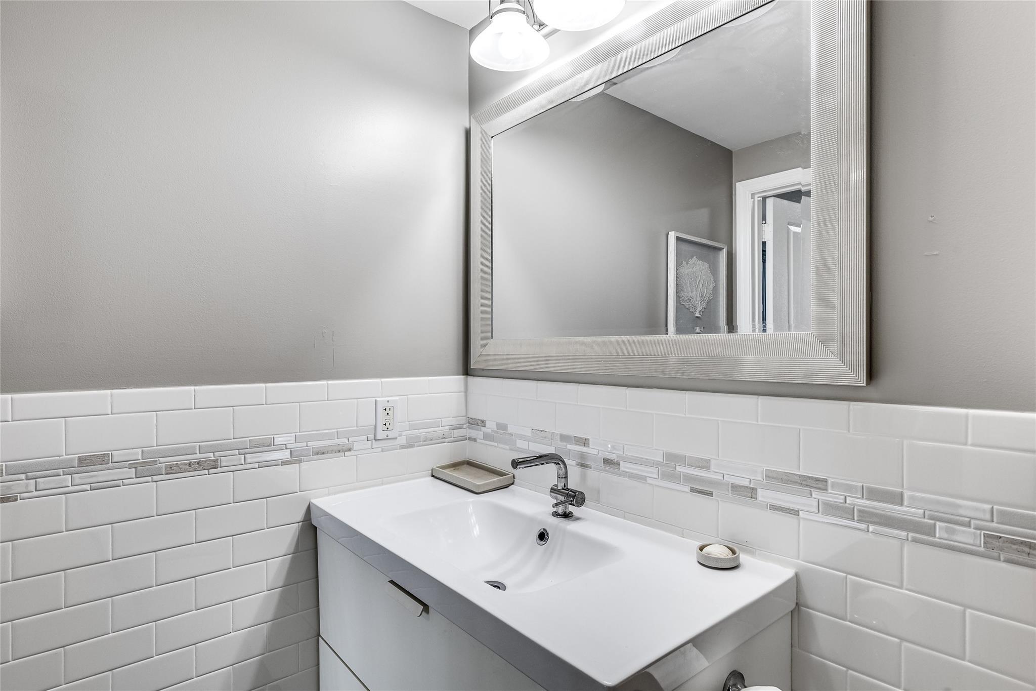 NURIVER LANDING CONDO - Residential
