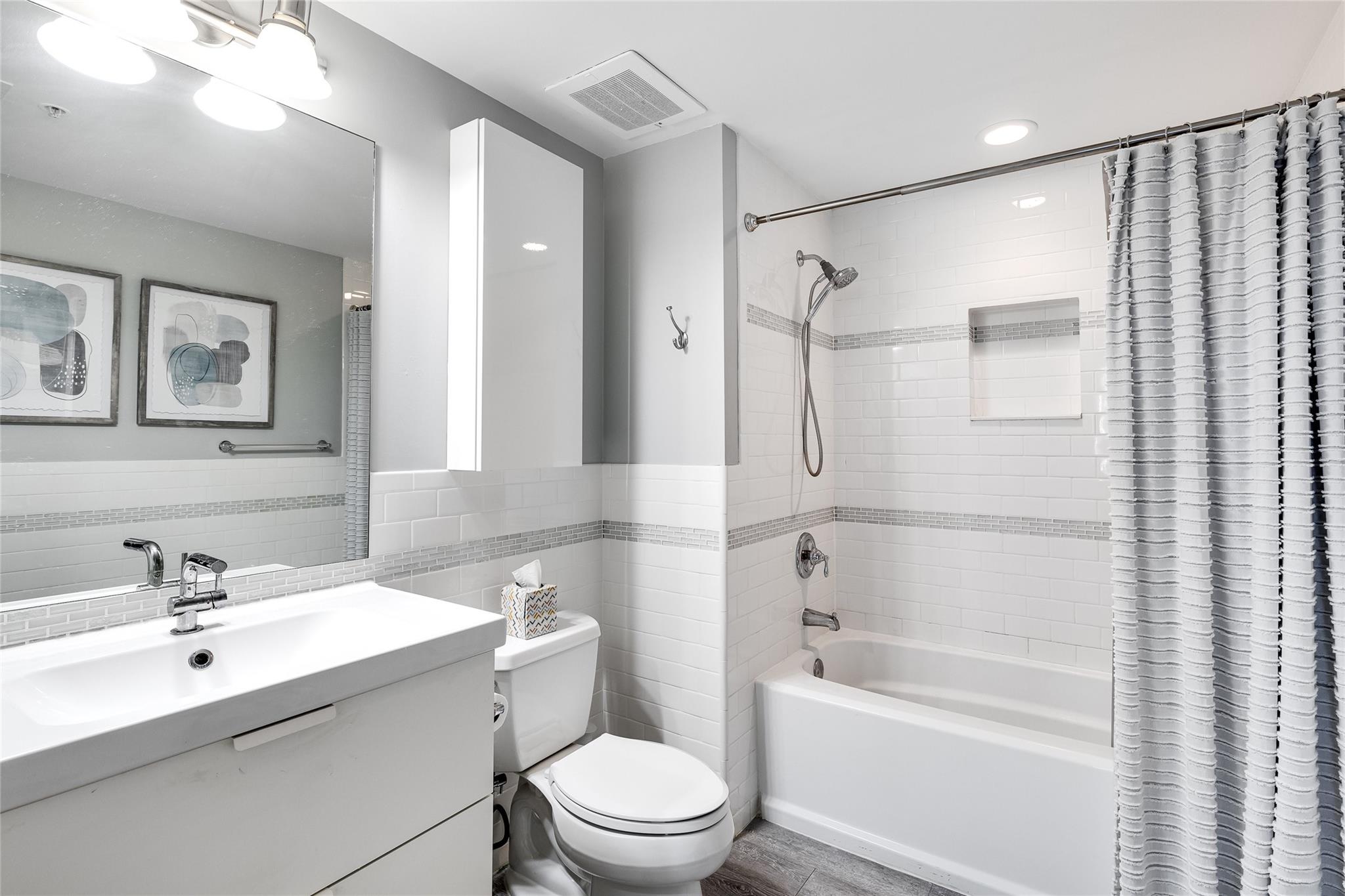 NURIVER LANDING CONDO - Residential