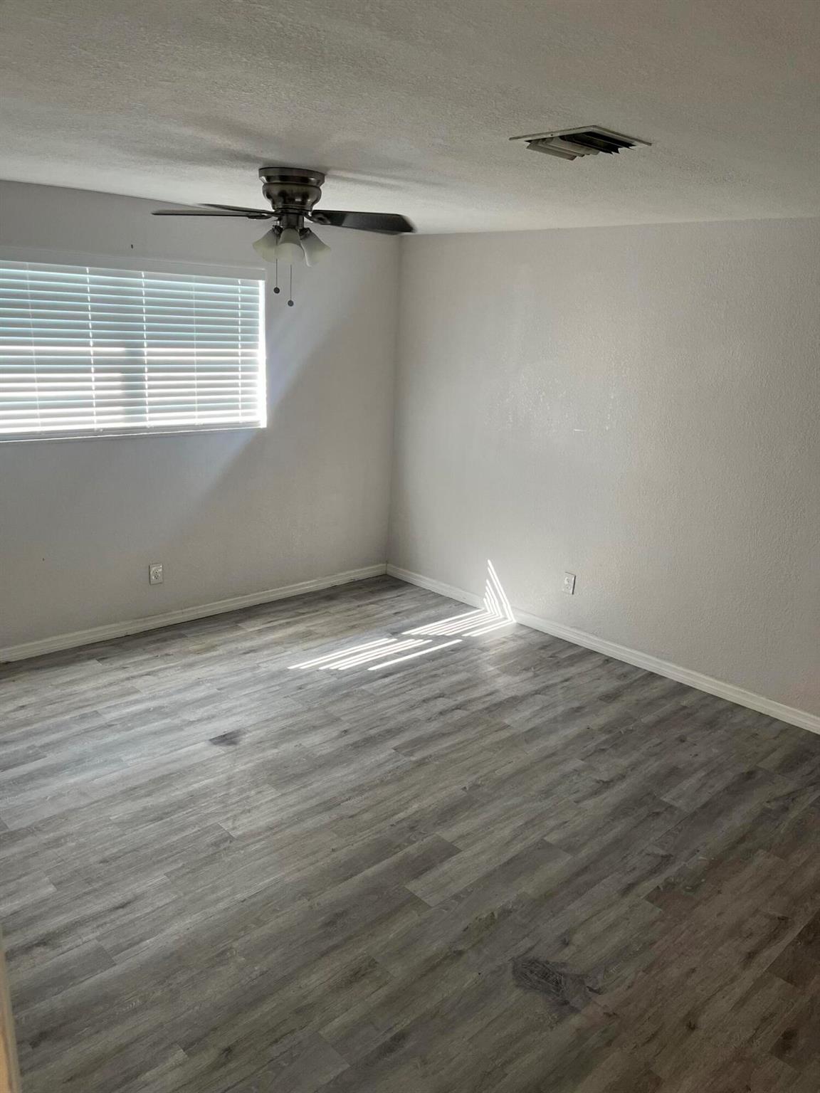 MANGONIA HILLS - Residential Lease