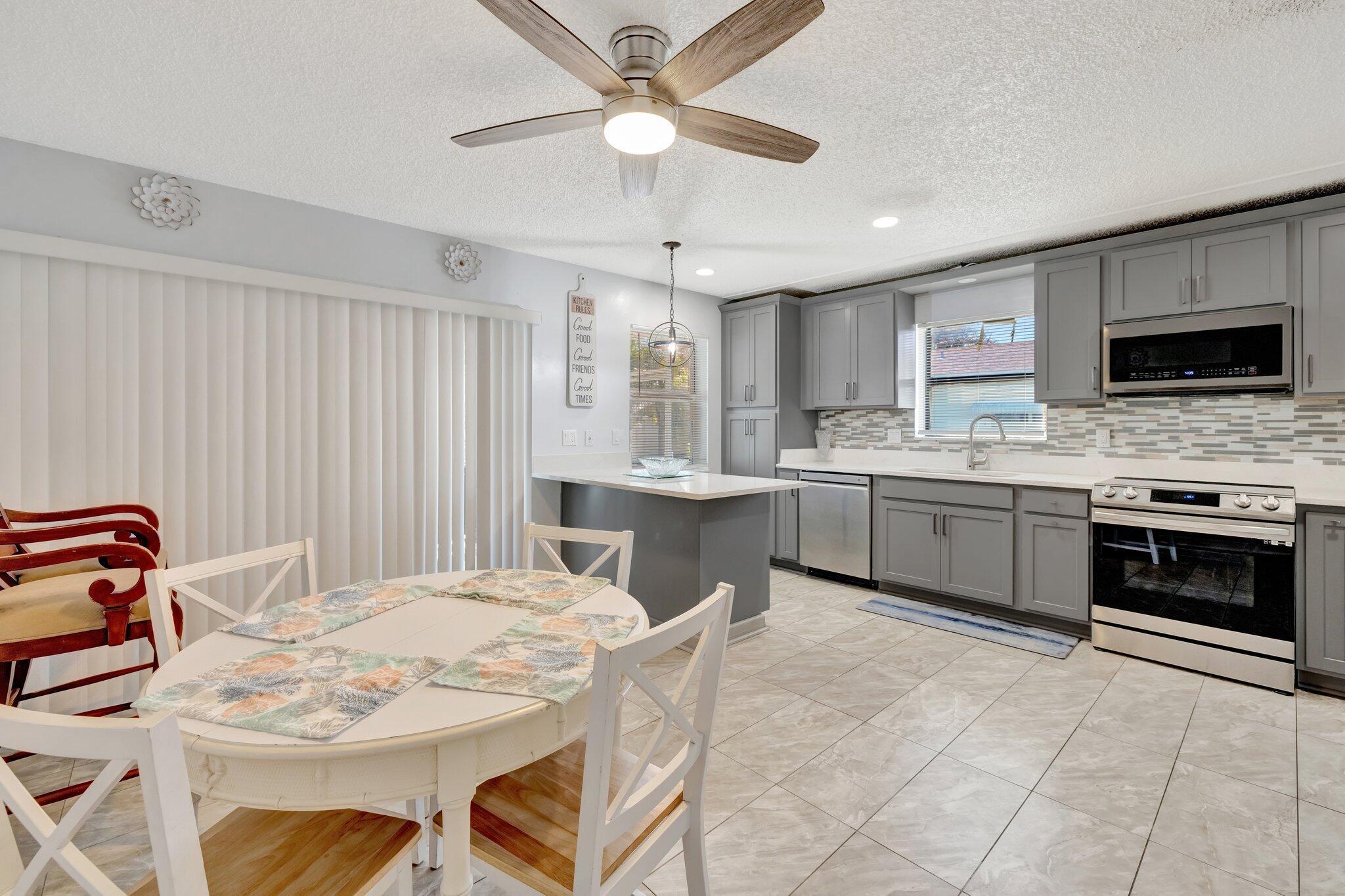 SURFSIDE UNIT 1 SUBDIVISI - Residential Lease