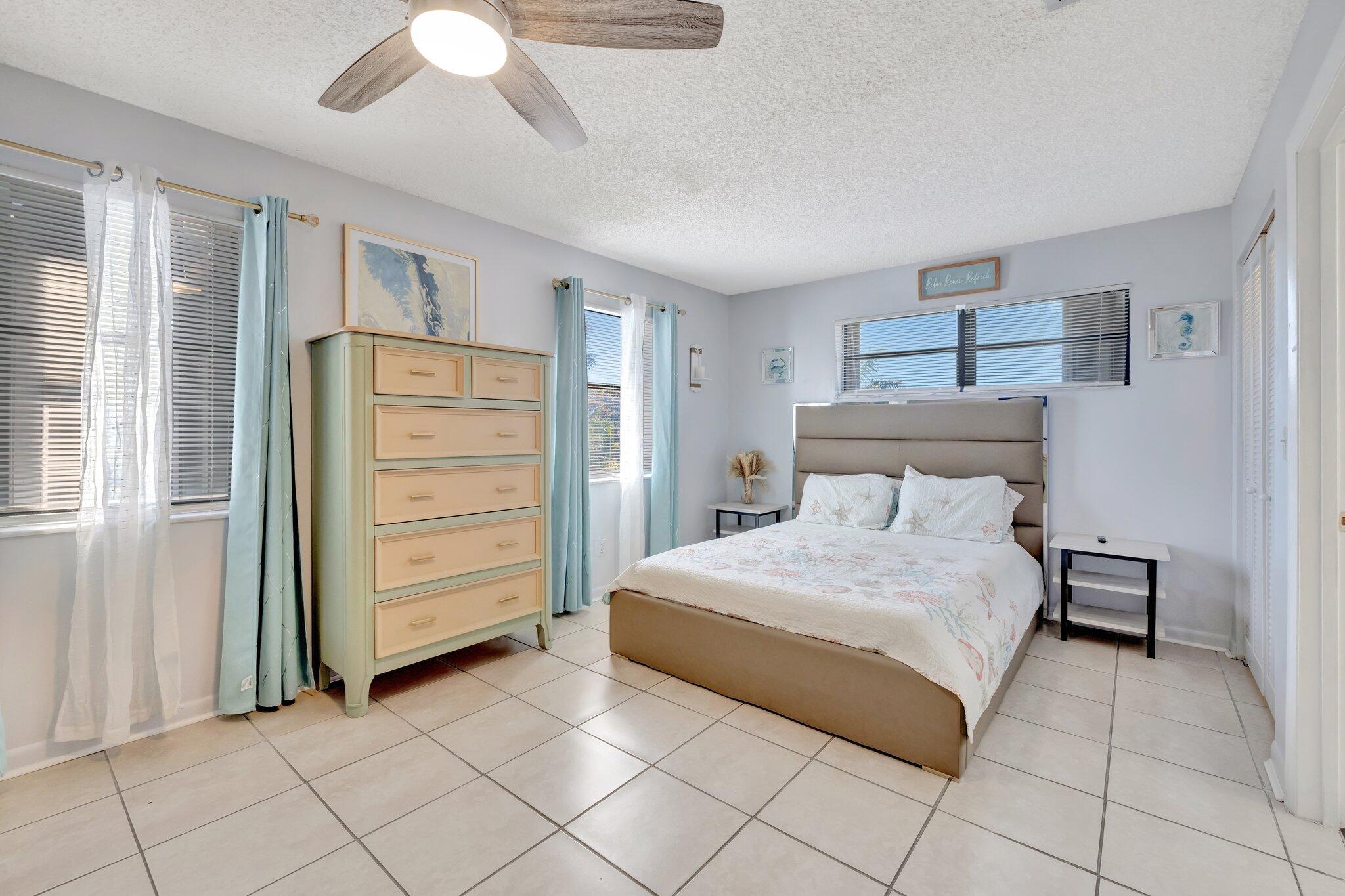 SURFSIDE UNIT 1 SUBDIVISI - Residential Lease