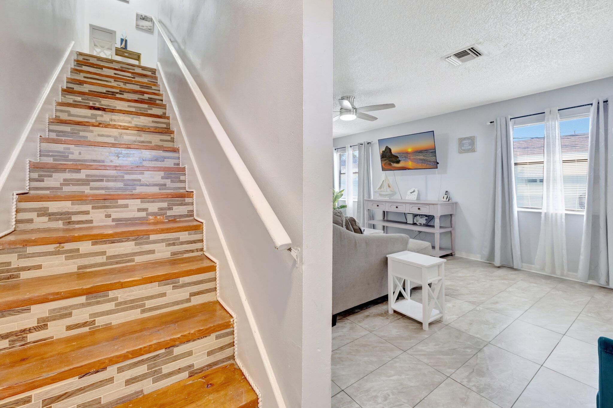 SURFSIDE UNIT 1 SUBDIVISI - Residential Lease