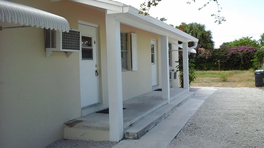 Photo of 521 W Perry St, Lantana, FL 33462 (MLS # F10513614)