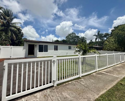 531 N 68th Terrace Hollywood FL 33024