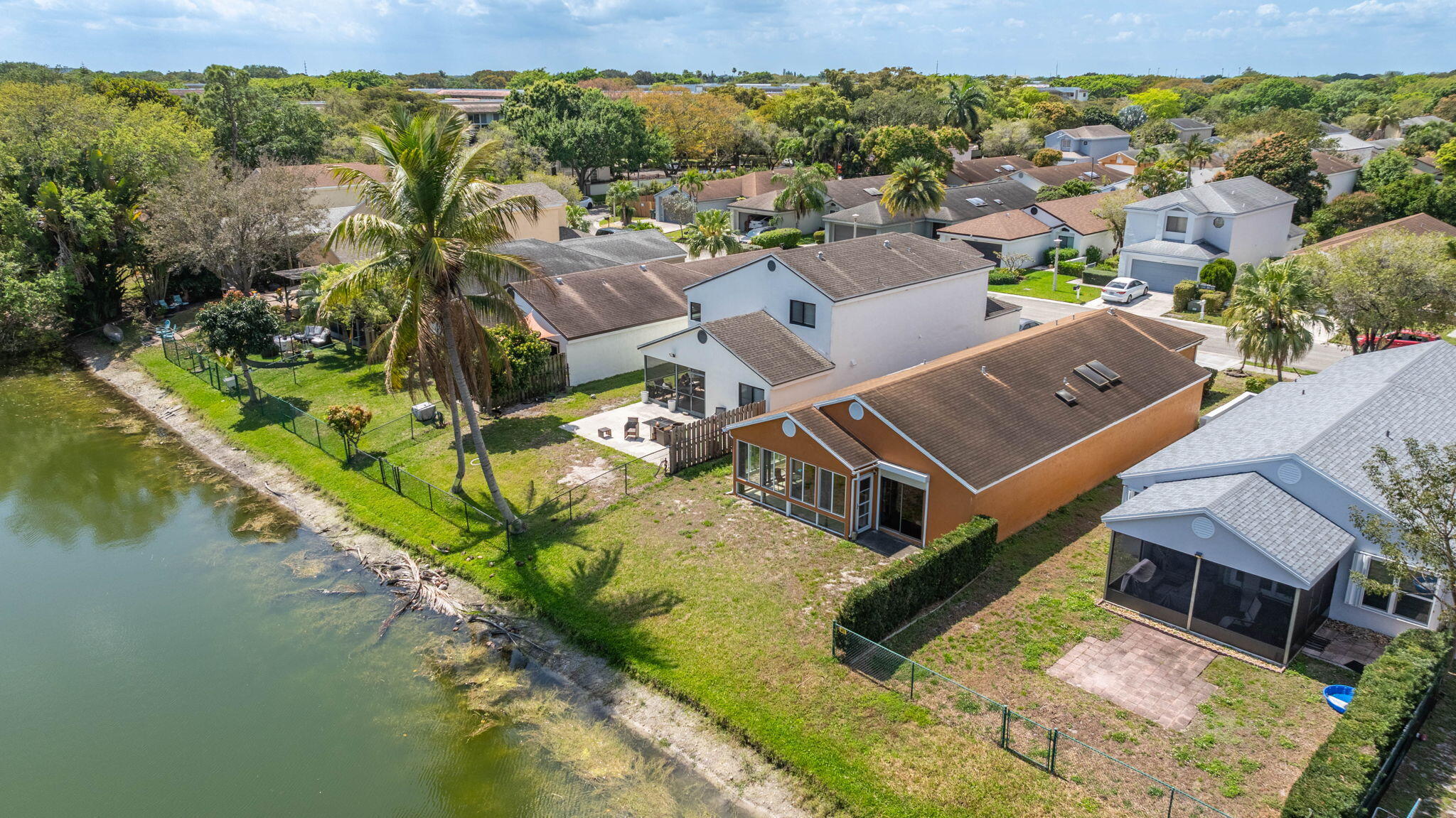 LAKEVIEW HOMES AT CENTURA PARC - Residential