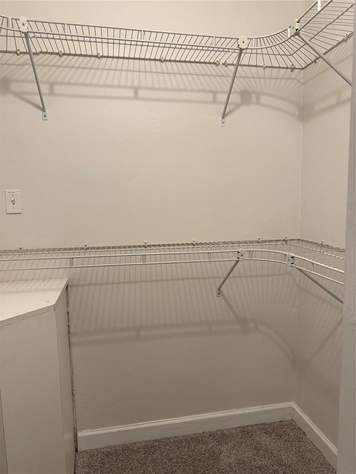 Waverly Place 2-19 D - Residential Lease