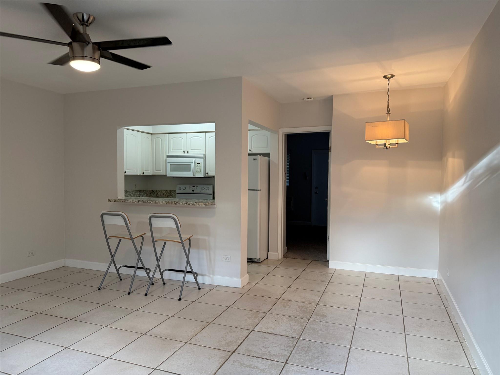 Waverly Place 2-19 D - Residential Lease