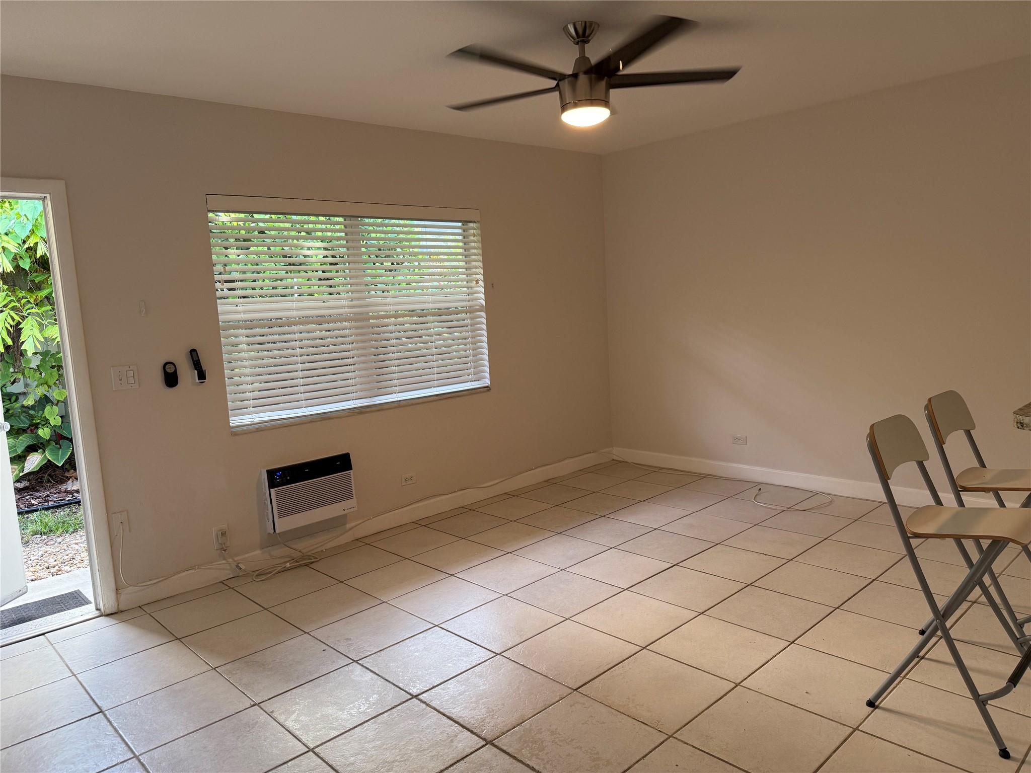 Waverly Place 2-19 D - Residential Lease