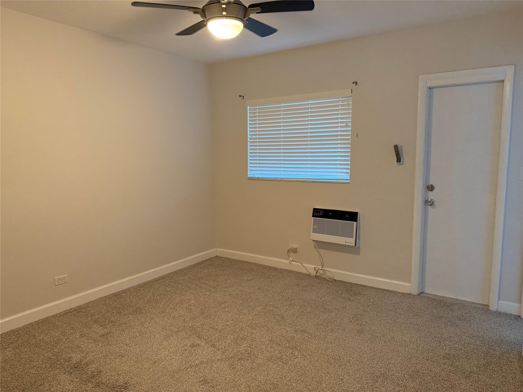 Waverly Place 2-19 D - Residential Lease