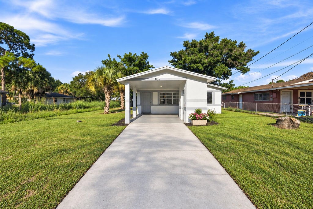 Photo of 809 N 22ND Street, Fort Pierce, FL 34950 (MLS # B26074123)