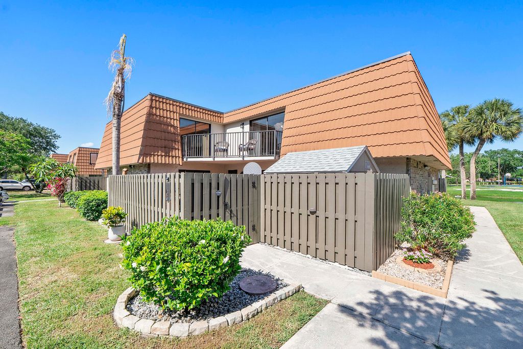 Photo of 1426 SW 110th Way, Davie, FL 33324 (MLS # B26022306)
