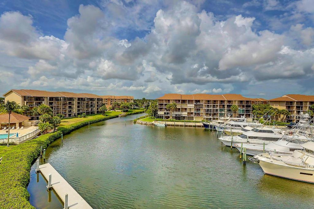 Photo of 1301 Seafarer Circle #505, Jupiter, FL 33477 (MLS # R10787567)