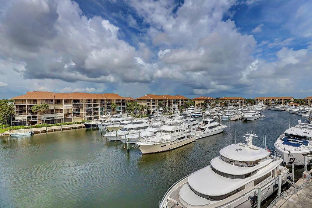 Photo of 1301 Seafarer Circle #505, Jupiter, FL 33477 (MLS # R10787567)