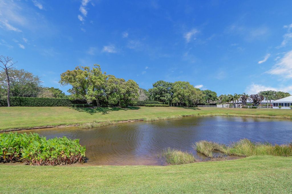 Photo of 2833 SW Lakemont Place, Palm City, FL 34990 (MLS # R10978267)