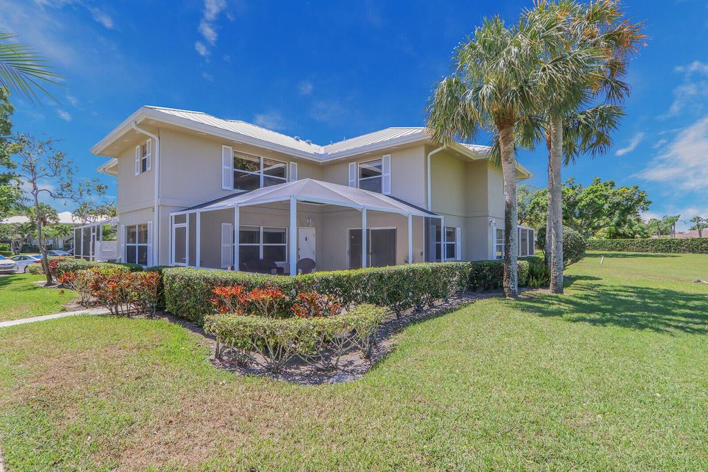 Photo of 2833 SW Lakemont Place, Palm City, FL 34990 (MLS # R10978267)